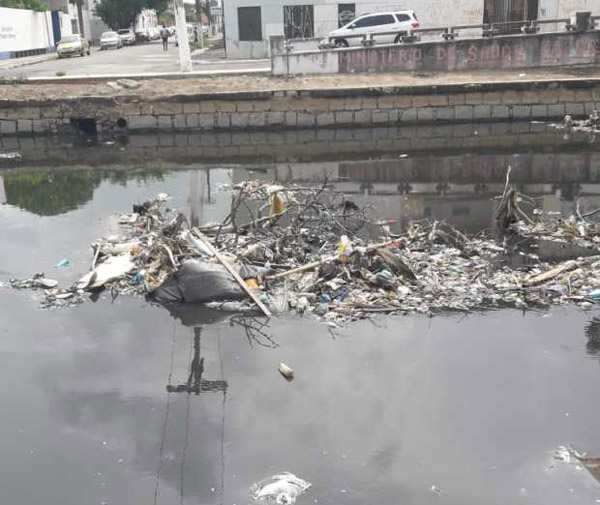 A caminho do mar: O tempero ‘Salgadinho’ de governos negligentes