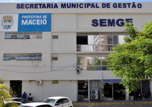 Prefeitura promove leilão de bens móveis, veículos recuperáveis e sucatas