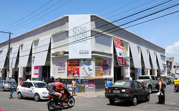 Mau funcionamento na parte elétrica causa princípio de incêndio no Shopping Popular