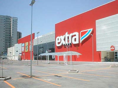 Homem é preso acusado de usar cartão de crédito clonado