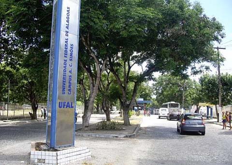 Ufal oferta 586 vagas para transferência e reopção de cursos na modalidade a distância 