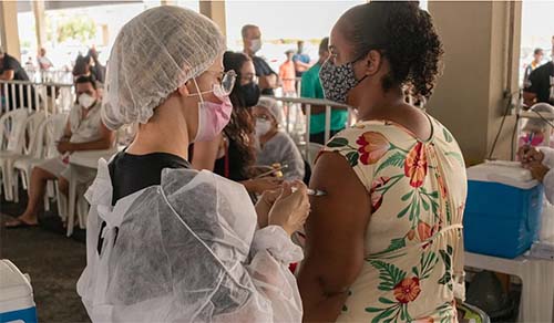 Pontos de vacinação contra a Covid-19 não funcionarão mais aos domingos em Maceió