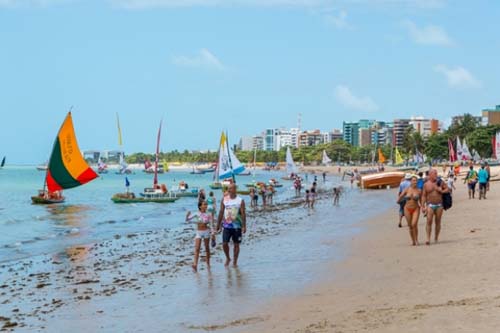 Verão começa nesta sexta (21) e previsão aponta para temperaturas em elevação