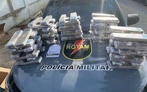 Mulher é presa com quase 49 kg de maconha no bairro de Cidade Universitária