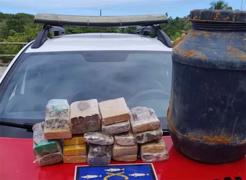 PM encontra quase 10 kg de drogas enterradas em barril