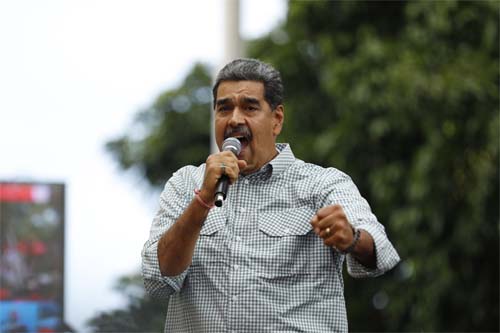 Maduro antecipa Natal na Venezuela para 1º de outubro