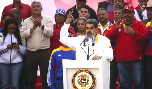Maduro procura reduzir a pressão antecipando as eleições legislativas