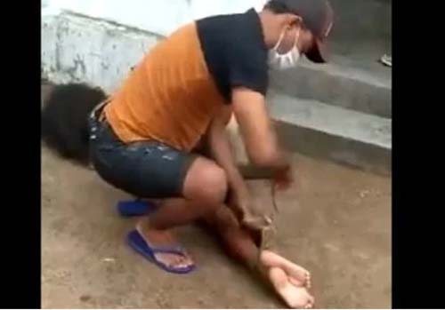 [Vídeos] Mãe e filha são amarradas por populares durante confusão em Porto Calvo