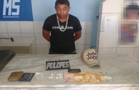Polícia prende jovem com nove papelotes de cocaína em Inhapi 