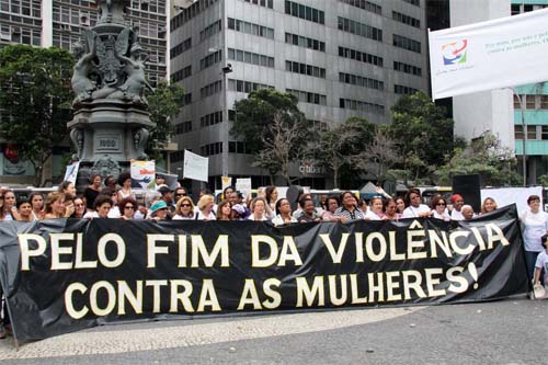 Desarmamento, acolhimento e penas: Senado tem novos projetos de proteção à mulher