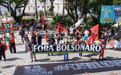 Em Alagoas, manifestantes vão às ruas contra Bolsonaro neste sábado (19)
