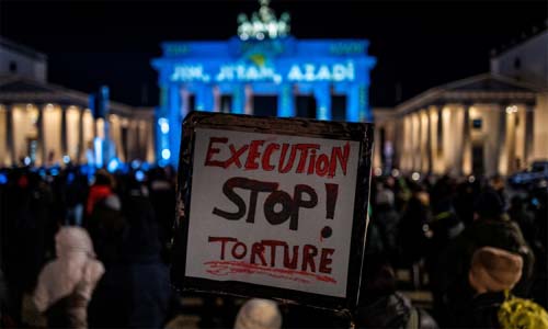 Iraniano registra mais de 840 execuções em 2025, alerta ONU