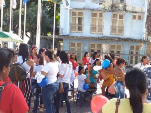 Parentes de reeducandos protestam e cobram do governo fim da greve nos presídios