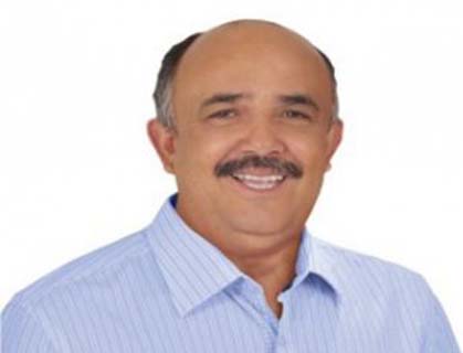 Desembargador eleitoral determina retorno de prefeito e vice de Atalaia