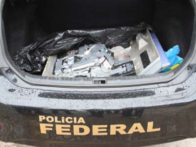 Descoberta máquina de clonagem de cartão na Caixa da Ponta Verde