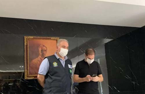 Queiroga diz que decidirá sobre vacinação infantil em 5 de janeiro