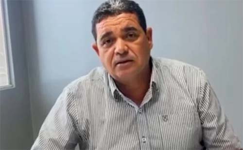 Ex-prefeito de Santa Luzia do Norte enfrenta acusação por posse ilegal de arma de fogo restrita
