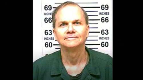 Mark Chapman, assassino de John Lennon, revela arrependimento: ‘Penso nisso o tempo todo’