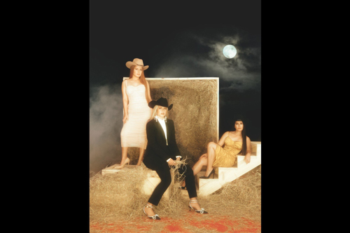 No auge como artista, mulher e mãe, Marília Mendonça posou para a ForbesLife Fashion