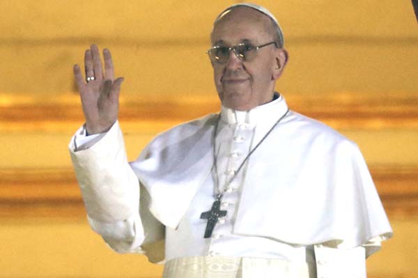Cardeais elegem argentino papa; é o primeiro latino-americano