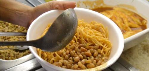 Brasileiros abrem 300 mil empresas de marmitas em 3 anos