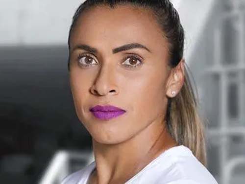 Eleita seis vezes melhor jogadora do mundo, vida de sertaneja alagoana Marta vai virar filme