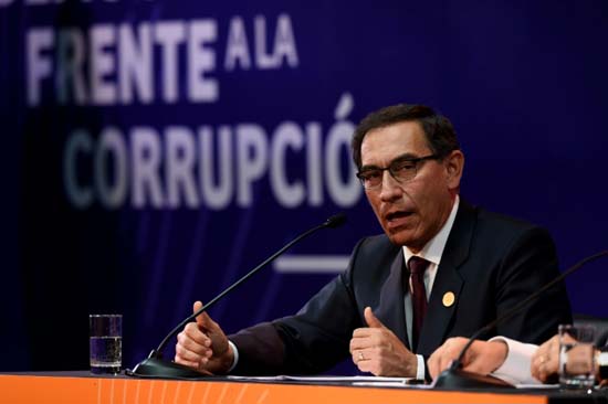 Presidente do Peru promove reforma após escândalo com juízes