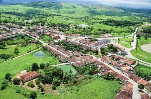 Cidade em Alagoas de 3 mil habitantes fatura R$ 6,4 milhões em emendas