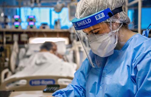 Escassez de leitos leva equipes da saúde a reformular critérios para decidir quem vai ocupar UTI