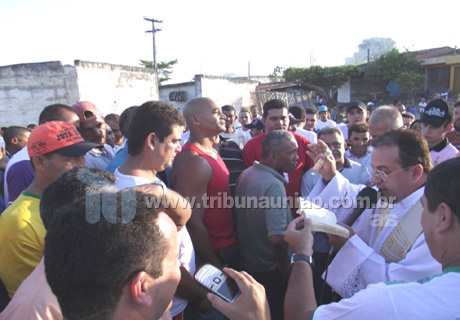 Procissão do Mastro reúne mais de 15 mil devotos de Santa Maria Madalena em União dos Palmares