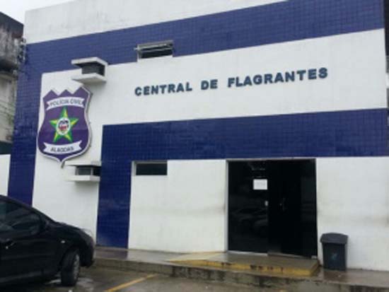 Dentista é presa por embriaguez ao volante no Pontal da Barra