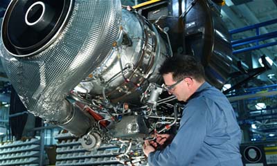 Mecânico de avião é técnico mais bem pago 