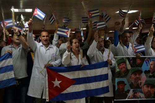 Repatriação de médicos cubanos: um golpe político e econômico para Havana