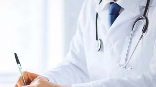 Grupos econômicos tentam manter monopólio em faculdades de medicina