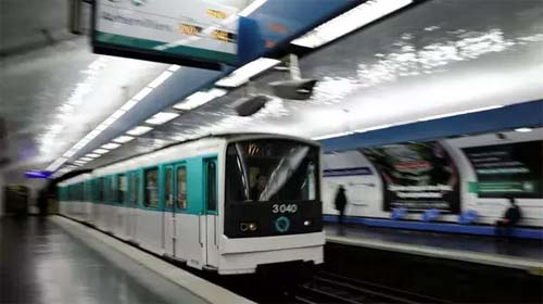 Homem ataca com faca múltiplas mulheres em estações do metrô parisiense e é detido horas depois