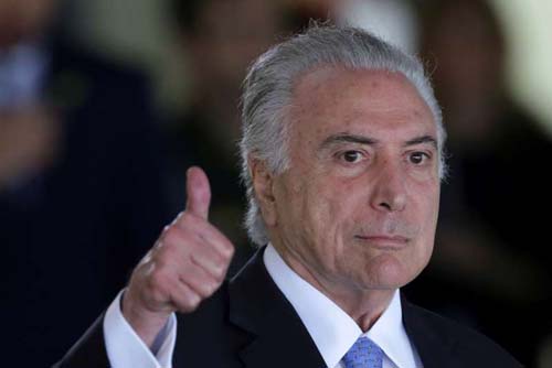 Juiz absolve Temer por diálogo com Joesley Batista