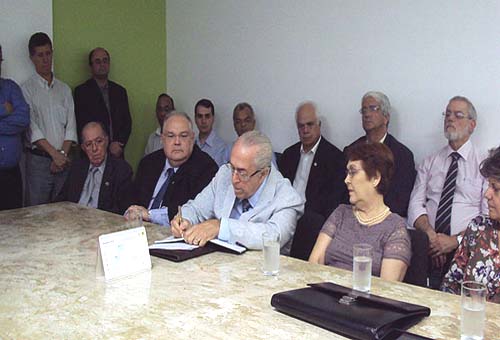 Médico Milton Hênio toma posse no Conselho Estratégico da OAM 