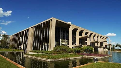 Polícia Federal Examina Uso Indevido do Sistema do Ministério da Justiça por Integrantes do PCC