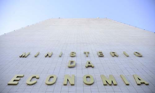 Entenda o que é teto de gastos e o que está em jogo com a mudança