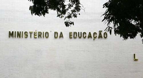 Disciplinas e formação técnica serão reavaliadas em lei do novo ensino médio