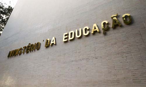 MEC publica editais do Prouni, Fies e Sisu para segundo semestre