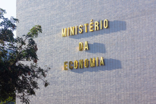 Ministério da Economia abre concurso com 590 vagas