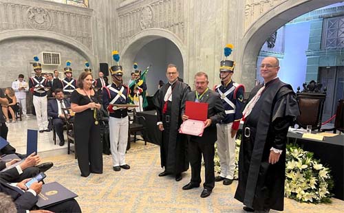 Ministro alagoano Humberto Martins recebe medalha do Mérito da Justiça Eleitoral do Rio de Janeiro
