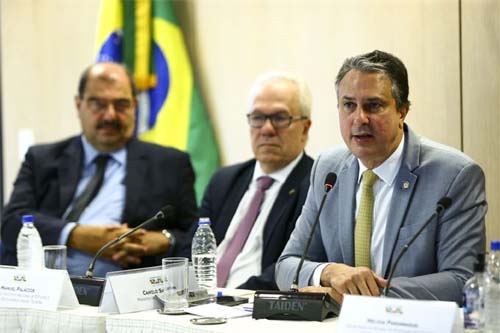 Inep ouvirá 341 professores sobre alfabetização de crianças