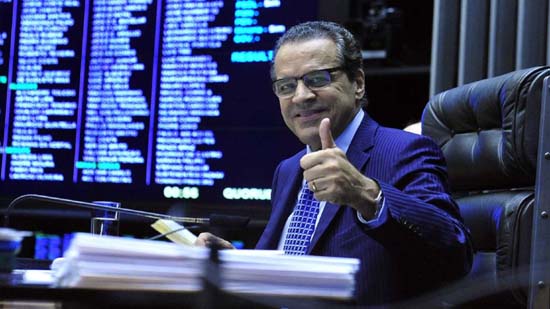 Ex-ministro Henrique Alves vai para prisão domiciliar