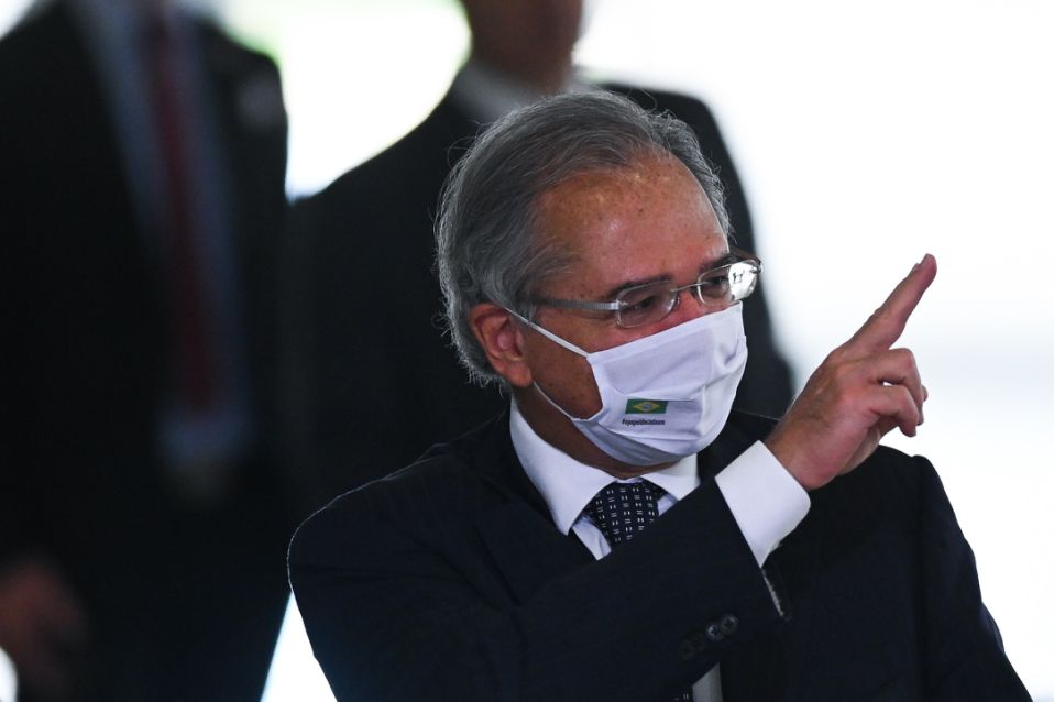 Guedes diz que desmontou plano de impeachment contra Bolsonaro comandado por Maia