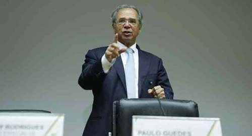 ''Vamos sair dessa crise antes dos outros países'', diz Guedes