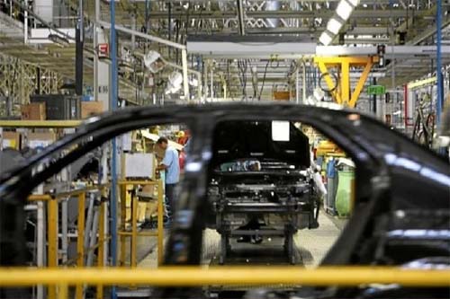 Indústria Automotiva Brasileira Enfrenta Possível Crise por Escassez de Chips