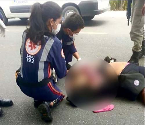 Passageira cai de moto e morre atropelada por caminhão em Cidade Universitária