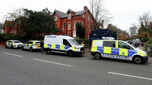 Homem trancou terrorista dentro de carro que acabou explodindo em Liverpool, segundo polícia